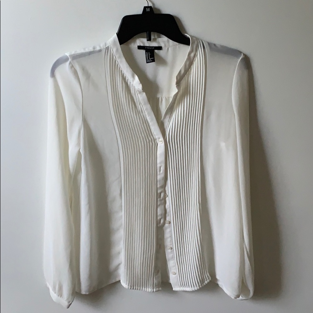 Women’s white Long Sleeve Top S